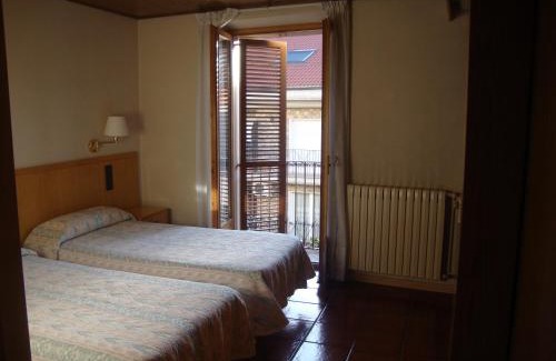 Trago Hôtel | Hostal Victor
