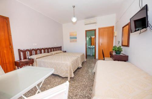 Santa Eulalia del Rio Maison | Hostal y Apartamentos Santa Eulalia