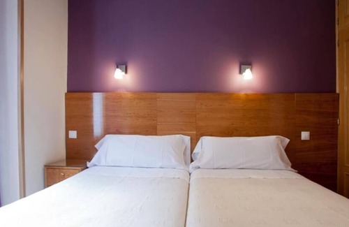 Embajadores Maison | Hostal Zabala