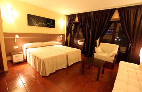 Llerena Maison | Hostal Zurbaran