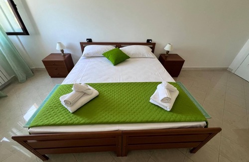 Gonnesa Lit Et Petit-Déjeuner | Hostel with sea view rooms and private bathroom