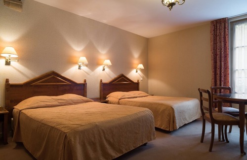 Paray-le-Monial Hôtel | Hostellerie des Trois Pigeons