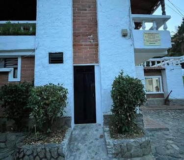 Cisneros Hôtel | Hosteria Puerta del Nus