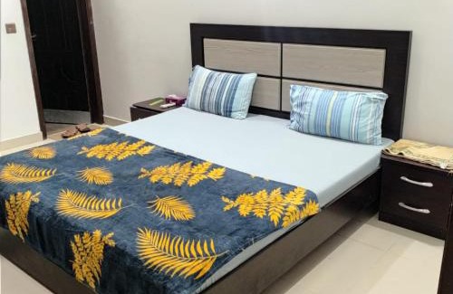 Gulshan-e-Iqbal Maison | HostHub Guest House Gulshan iqbal