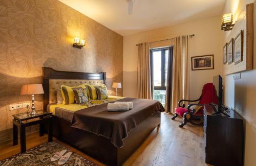 Sector 58 Appartement | Hostie Enigma - luxury 2BR apt near Golf Course Road