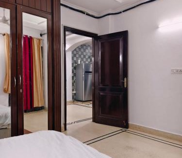 New Delhi Appartement | Hostmystay-3BHK in GK3 ! Mblck