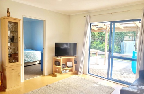 Matarangi Maison | Hosts on the Coast - A Honey on Manuka