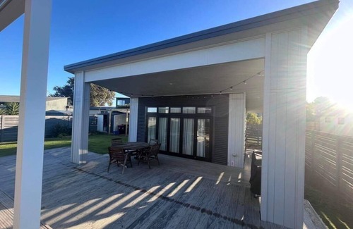 Matarangi Maison | Hosts on the Coast Beach Break Matarangi