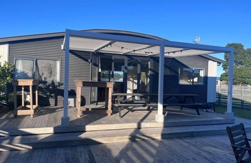 Matarangi Maison | Hosts on the Coast Beach Break Matarangi
