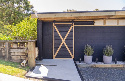 Whitianga Cabine | Hosts on the Coast Bayview Sanctuary
