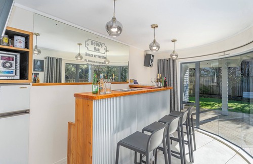 Whitianga Maison | Hosts on the Coast Buffalo Beach Escape