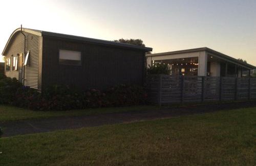 Matarangi Maison | Hosts on the Coast Beach Break Matarangi