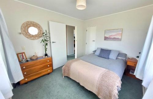 Whitianga Maison | Hosts on the Coast - Home by the Sea