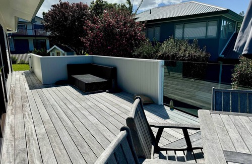 Onemana Maison | Hosts on the Coast Island Views