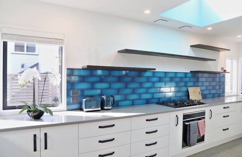 Waihi Beach Maison | Hosts on the Coast Hillview Hideaway