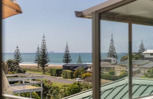 Onemana Maison | Hosts on the Coast Oarsome in Onemana