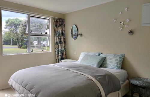 Whangamata Maison | Hosts on the Coast Paradise on Pipi