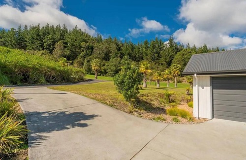 Pauanui Maison | Hosts on the Coast Pauanui Pines