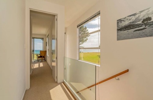 Matarangi Maison | Hosts on the Coast Taranui's Nest