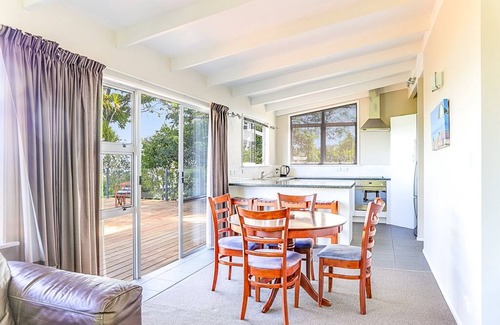 Whitianga Maison | Hosts on the Coast Views to Shakespeare