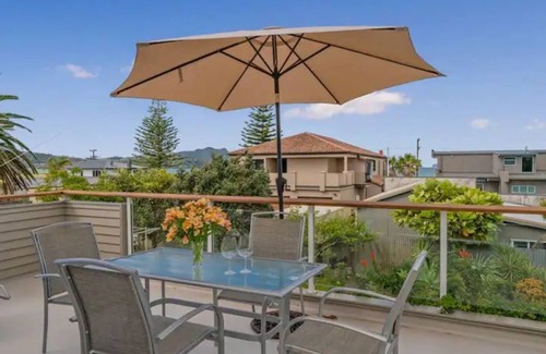Whitianga Maison | Hosts on the Coast View to Mercury