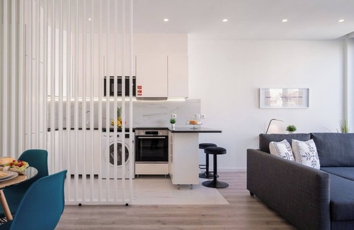 Aldoar Appartement | HostWise - Seaside Trendy Flat
