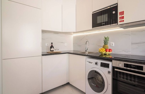Aldoar Appartement | HostWise - Seaside Trendy Flat