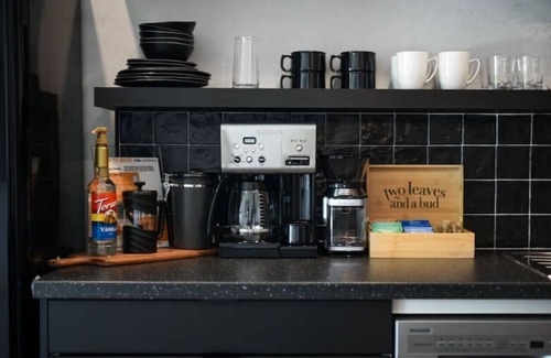 Pittsburgh Maison | ★ HostWise Stays ★ 2 Apartments in 1 - Great Privacy, Beautiful Space!