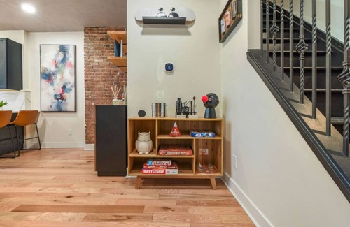 Central Northside Maison | ★HostWise Stays★ Game Lounge | Fire Pit | "Cool Vibes" | Great Location