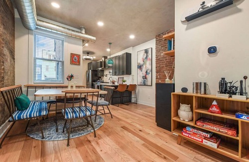 Central Northside Maison | ★HostWise Stays★ Game Lounge | Fire Pit | "Cool Vibes" | Great Location