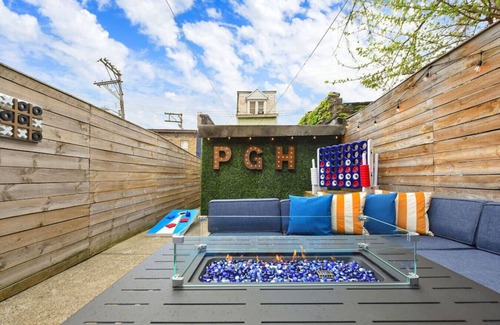 Central Northside Maison | ★HostWise Stays★ Game Lounge | Fire Pit | "Cool Vibes" | Great Location