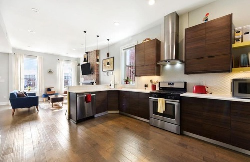 Mexican War Streets Maison | HostWise Stays - The Alpine - Family Friendly, Great Area, 3BR Home