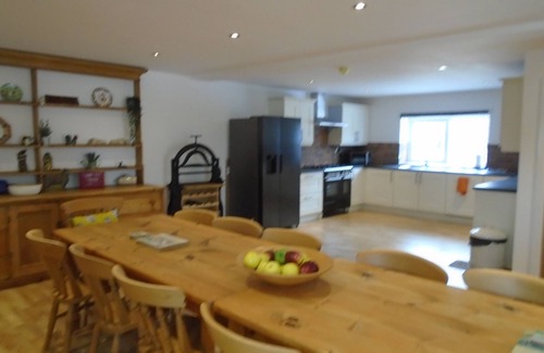 Ferrensby Cabine | hot tub accomodation for 12 6 bedrooms all on suite yorkshire