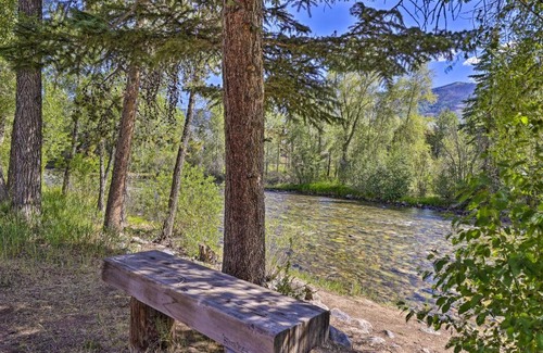 Willow Grove Appartement | Hot Tub and Balcony Riverfront Silverthorne Condo!