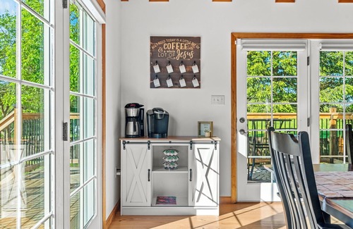 Honey Grove Maison | Hot Tub and Game Room in a secluded setting. Mountain Serenity Retreat