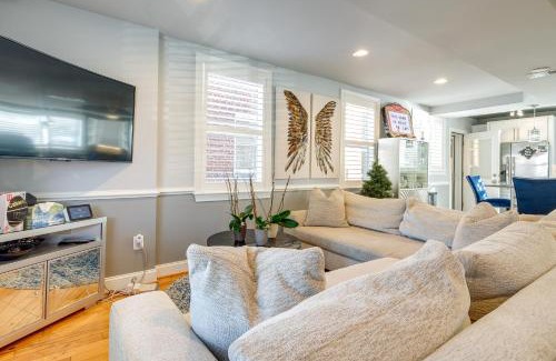 Washington Maison | Hot Tub and Rooftop Game Room Unique Home in DC