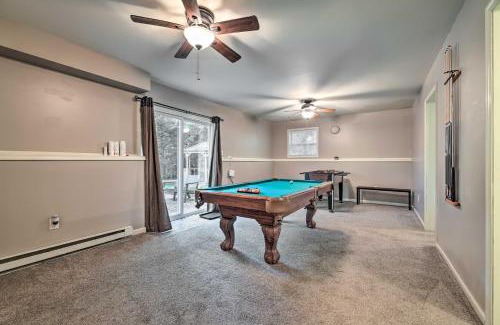 Stroudsburg Maison | Hot Tub and Yard Stroudsburg Home in Poconos