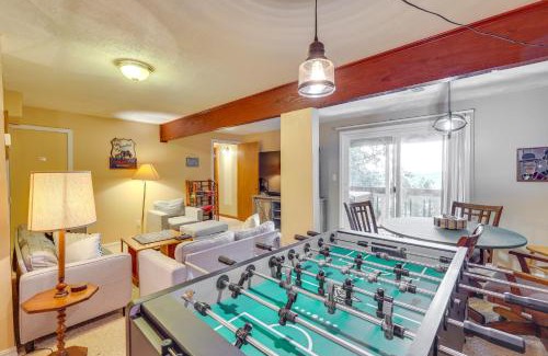 Holiday Island Maison | Hot Tub at Mountain-View Ozarks Retreat!