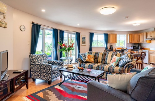 Maeda Maison | Spacieux 1500 m², 140m², calme, Unique Maison ronde dans un village d'Okinawa