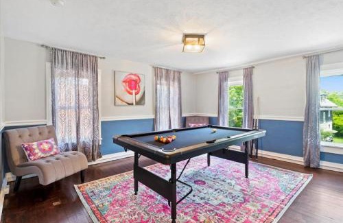 Ithaca Maison | Hot Tub! Close to Cornell, Ithaca College, Commons!
