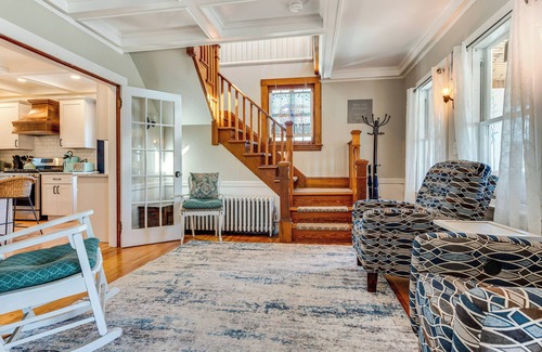 Ogunquit - Wells Maison | 2 Mi to Beach: Getaway w/ Hot Tub in Wells!