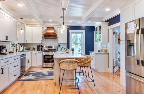 Ogunquit - Wells Maison | 2 Mi to Beach: Getaway w/ Hot Tub in Wells!