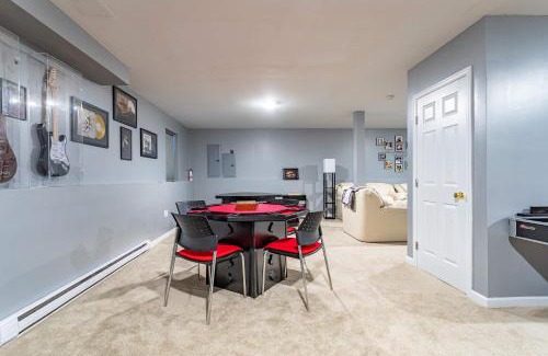 Mount Pocahontas Maison | Hot Tub Game Room Fenced Yard Dog Friendly