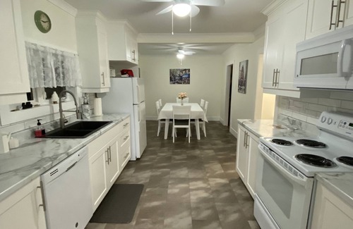 Lewisporte Maison | Hot tub Oasis located in Lewisporte, NL