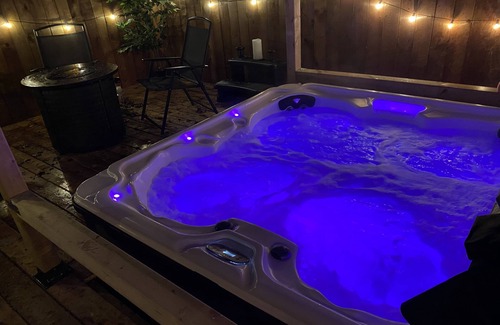 Lewisporte Maison | Hot tub Oasis located in Lewisporte, NL