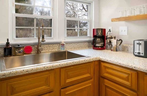 Trumansburg Cottage | Hot Tub~Posh Retreat near Cornell & Wine Trail
