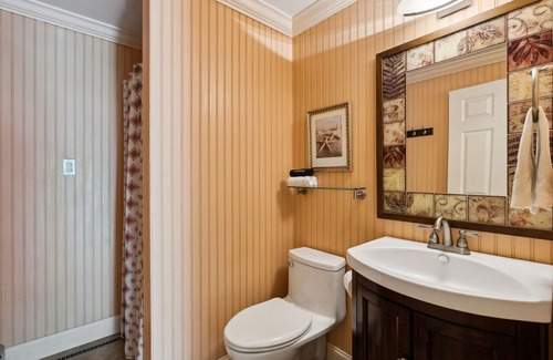 Ogunquit Maison | HOT TUB & Steps to Footbridge Beach! Expansive 3,200sqft Home