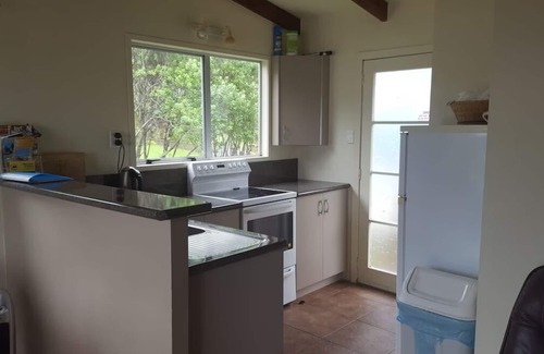 Hot Water Beach Cottage | Cottage de plage d'eau chaude