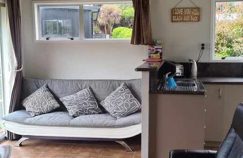 Hot Water Beach Cottage | Cottage de plage d'eau chaude