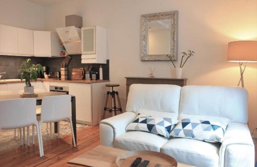 Quartier Hyper-Centre Appartement | Hotegam agency, 70 rue Thiers Championnet, close SNCF, new & design, 2 bedrooms, 1 office